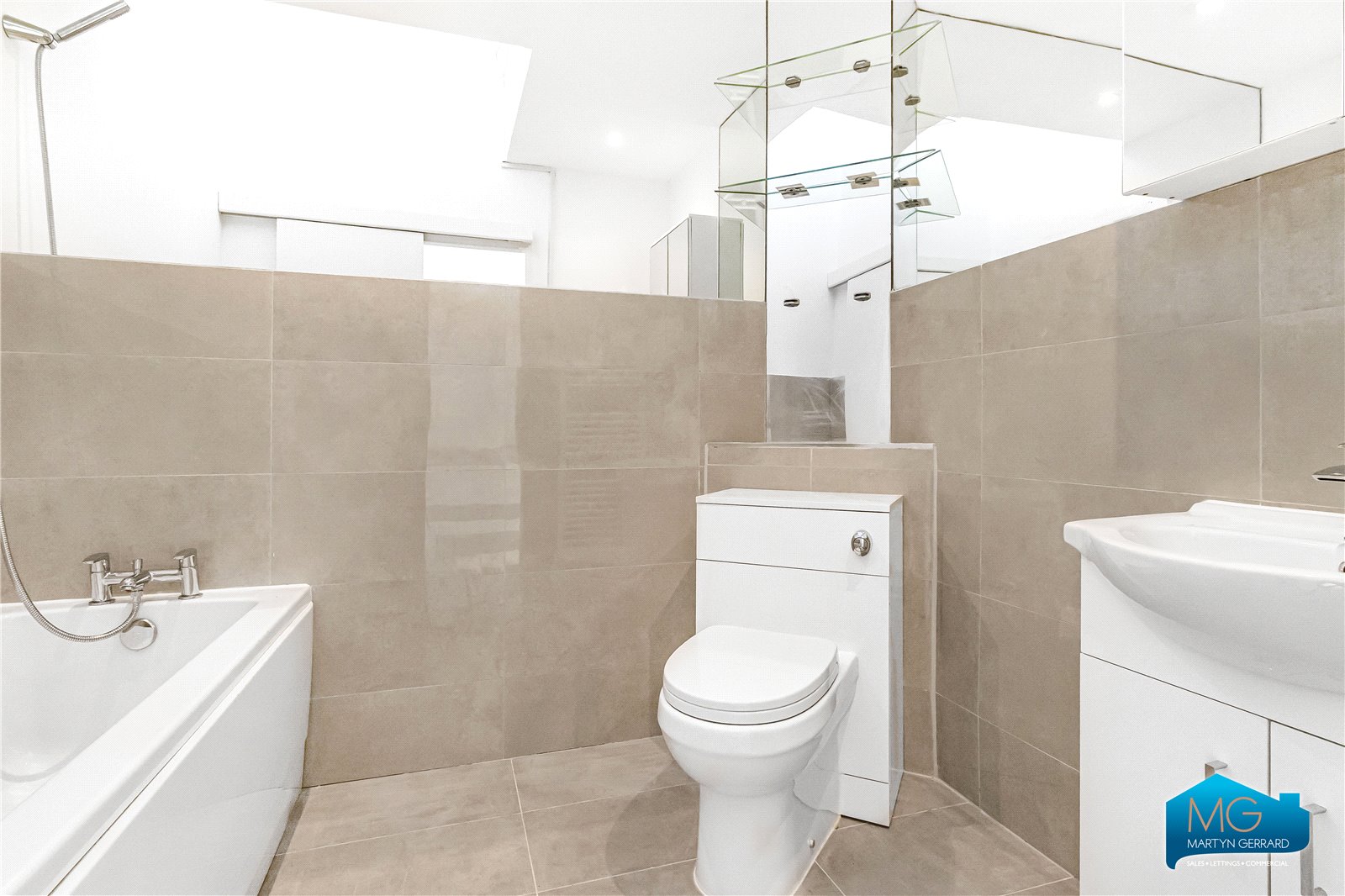 3 bedroom House to rent - Martyn Gerrard