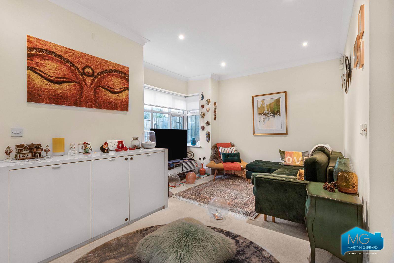 4 bedroom Detached House to rent - Martyn Gerrard