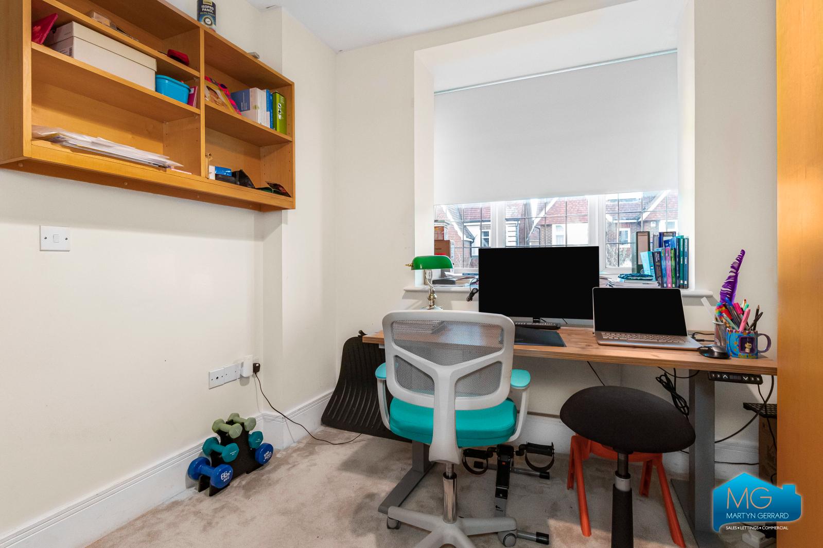 4 bedroom Detached House to rent - Martyn Gerrard