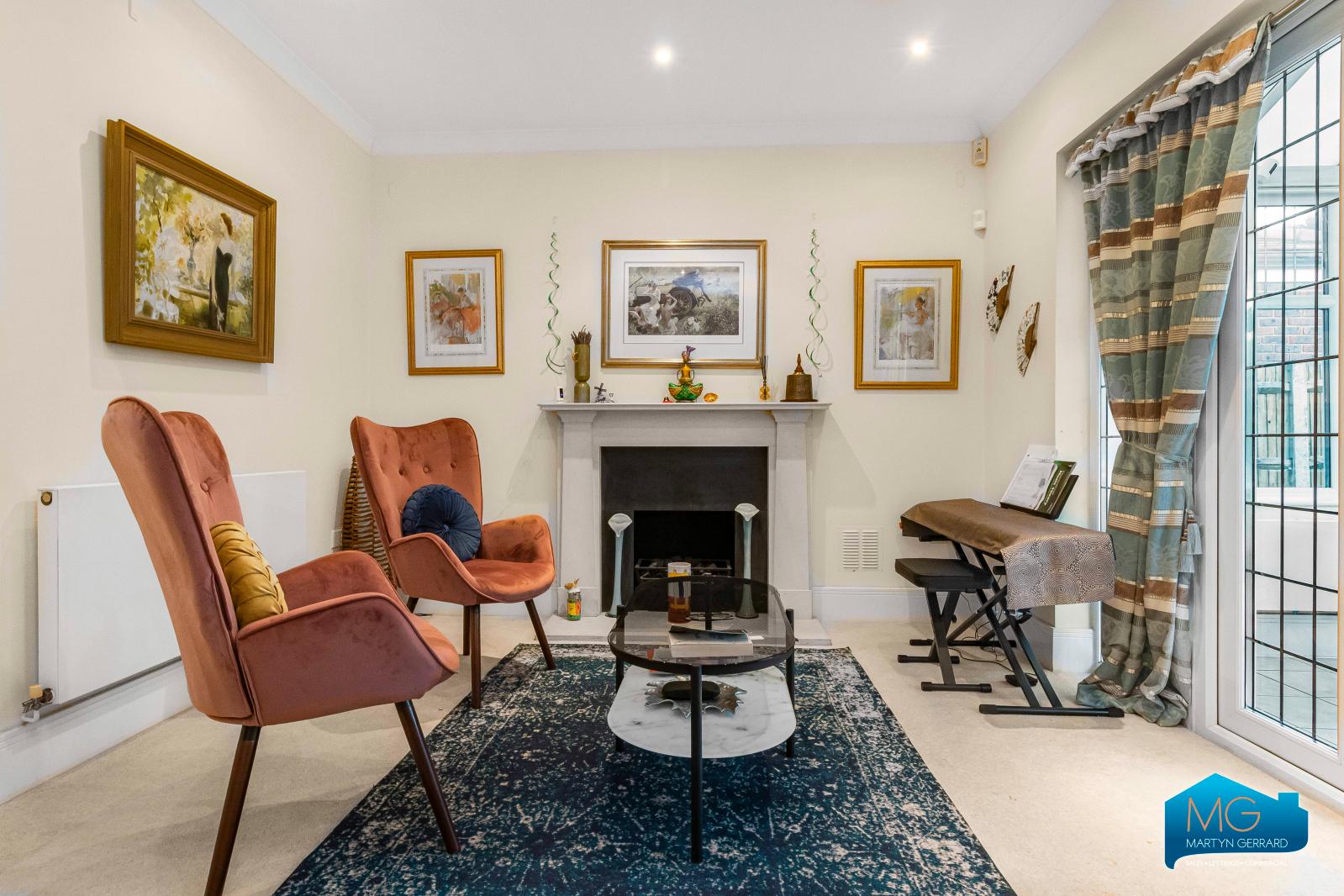 4 bedroom Detached House to rent - Martyn Gerrard