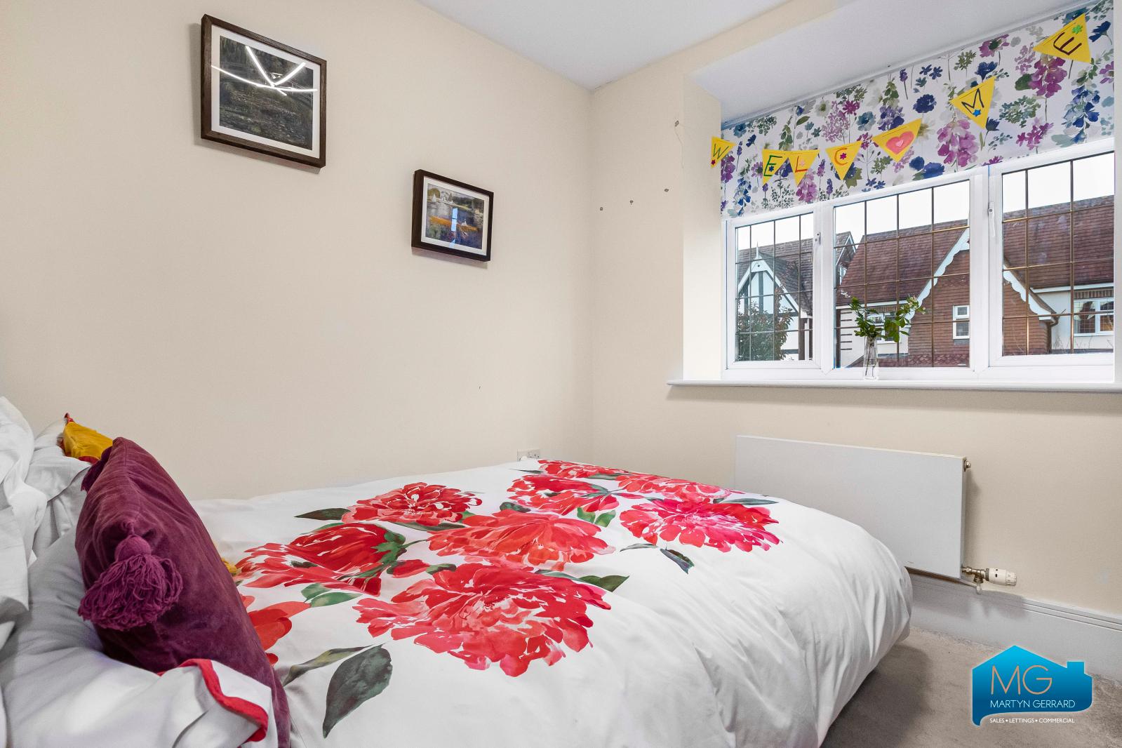 4 bedroom Detached House to rent - Martyn Gerrard