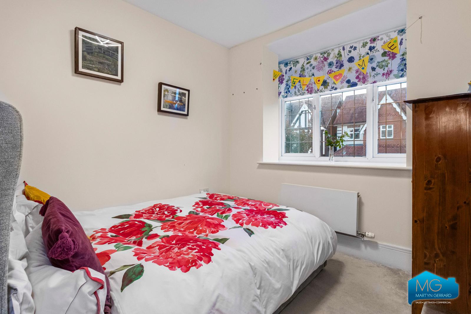4 bedroom Detached House to rent - Martyn Gerrard