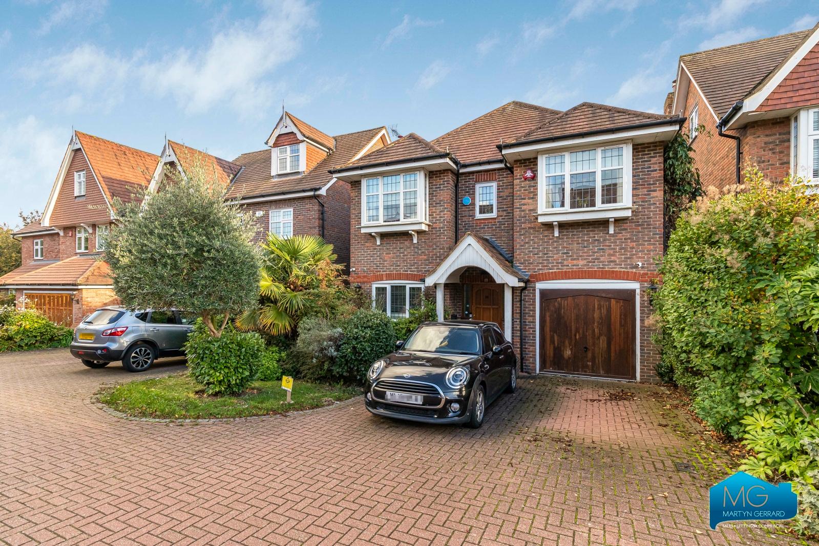 4 bedroom Detached House to rent - Martyn Gerrard