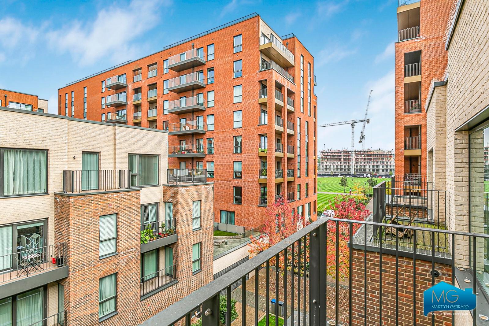 2 bedroom Apartment to rent - Martyn Gerrard