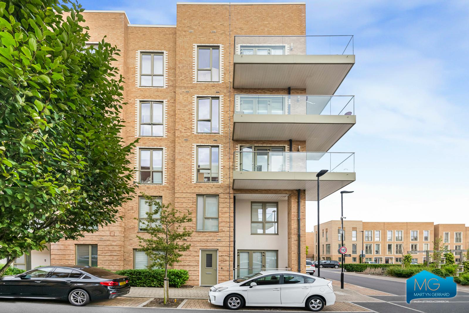3 bedroom Ground Floor Flat to rent - Martyn Gerrard