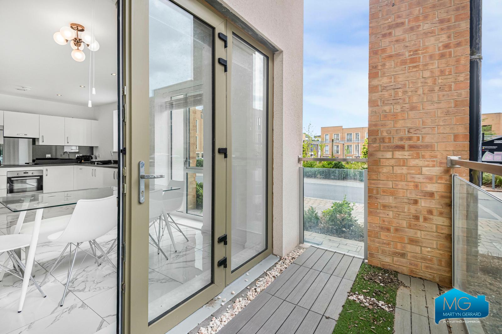 3 bedroom Ground Floor Flat to rent - Martyn Gerrard