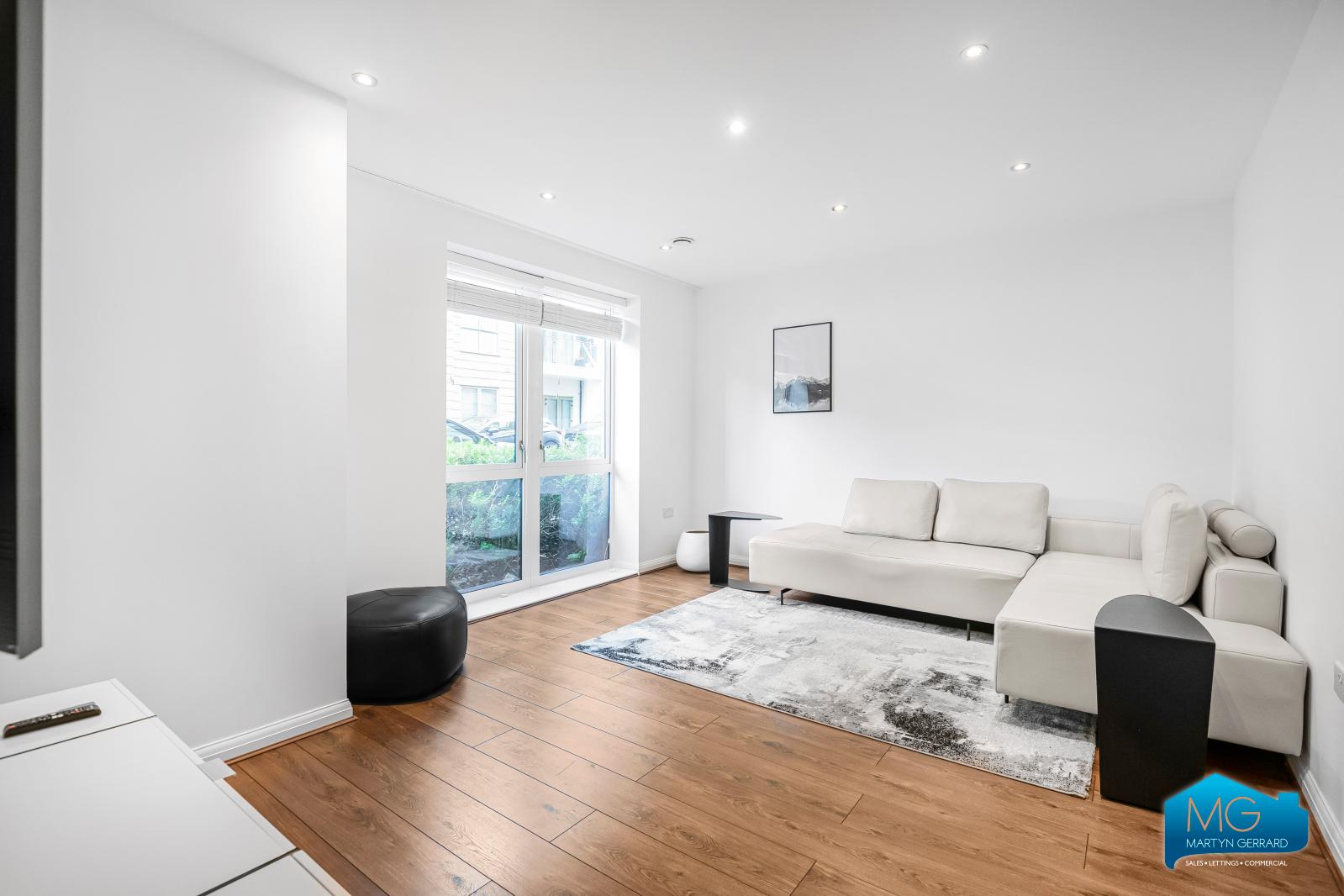3 bedroom Ground Floor Flat to rent - Martyn Gerrard