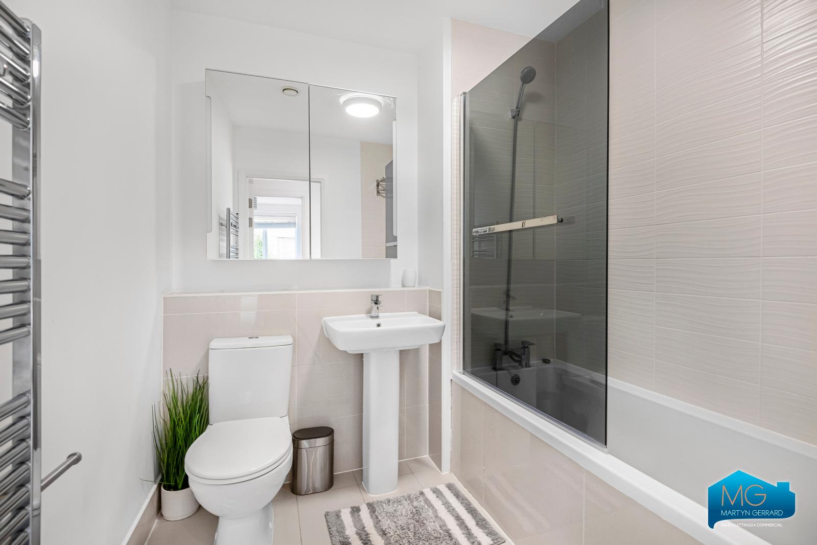 3 bedroom Ground Floor Flat to rent - Martyn Gerrard