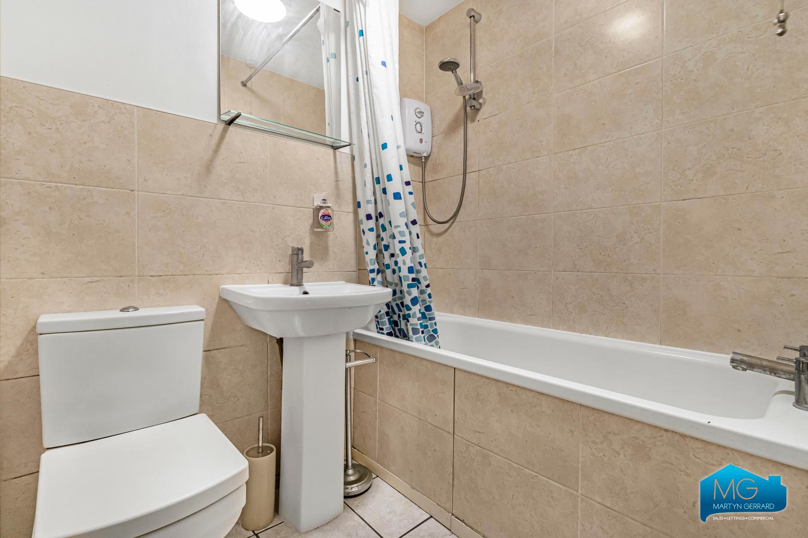1 bedroom Ground Floor Flat to rent - Martyn Gerrard