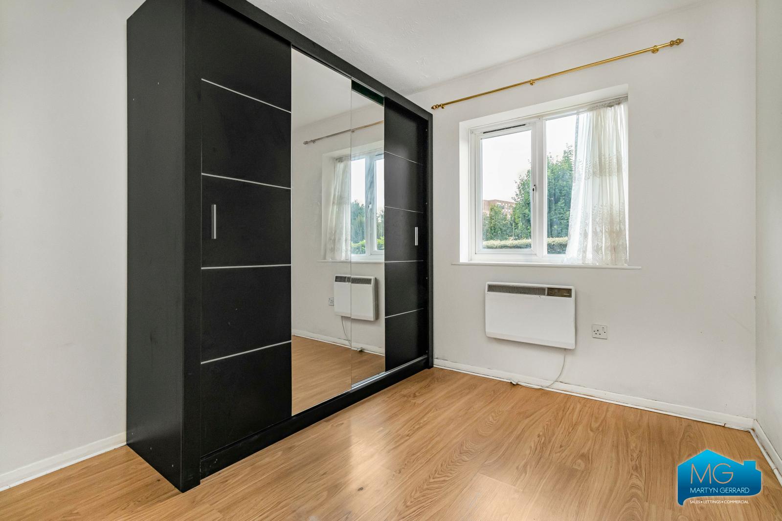 1 bedroom Ground Floor Flat to rent - Martyn Gerrard