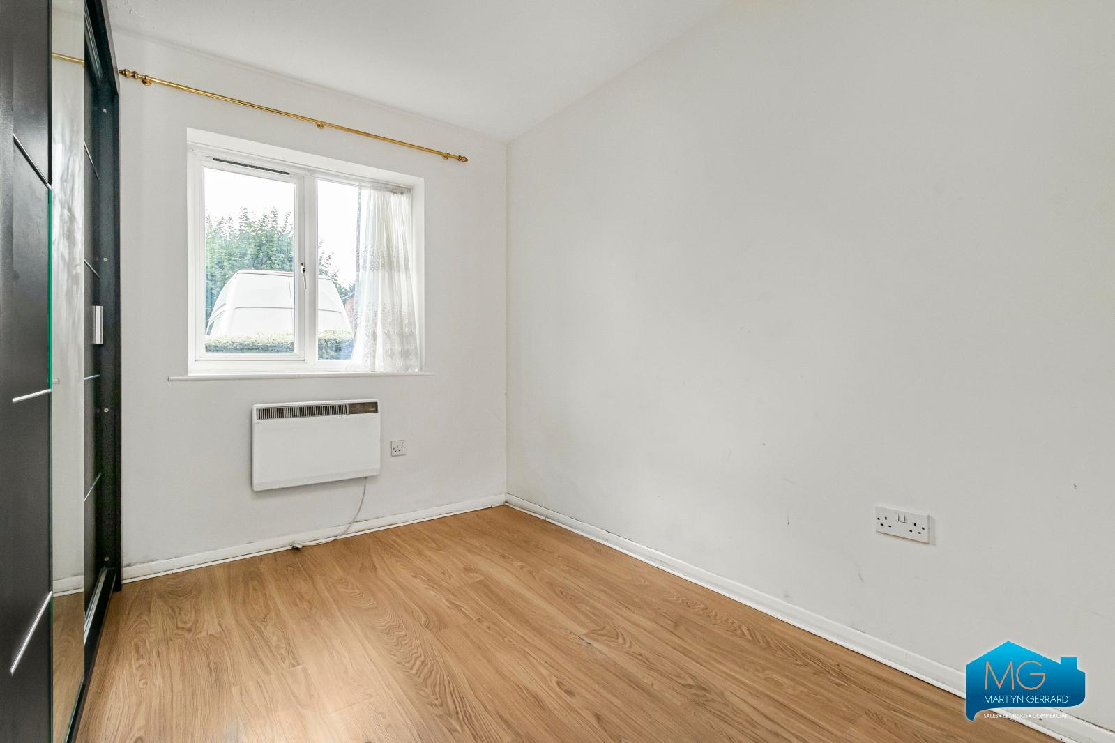 1 bedroom Ground Floor Flat to rent - Martyn Gerrard