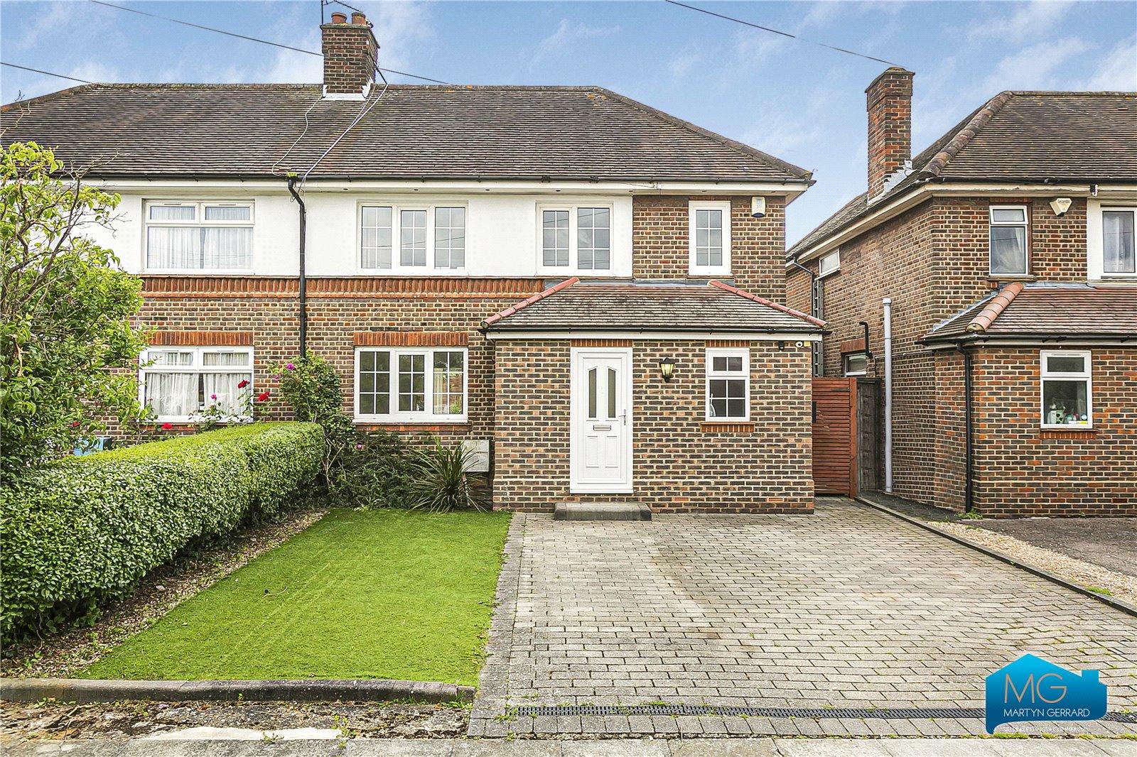 3 bedroom Semi-Detached House to rent - Martyn Gerrard