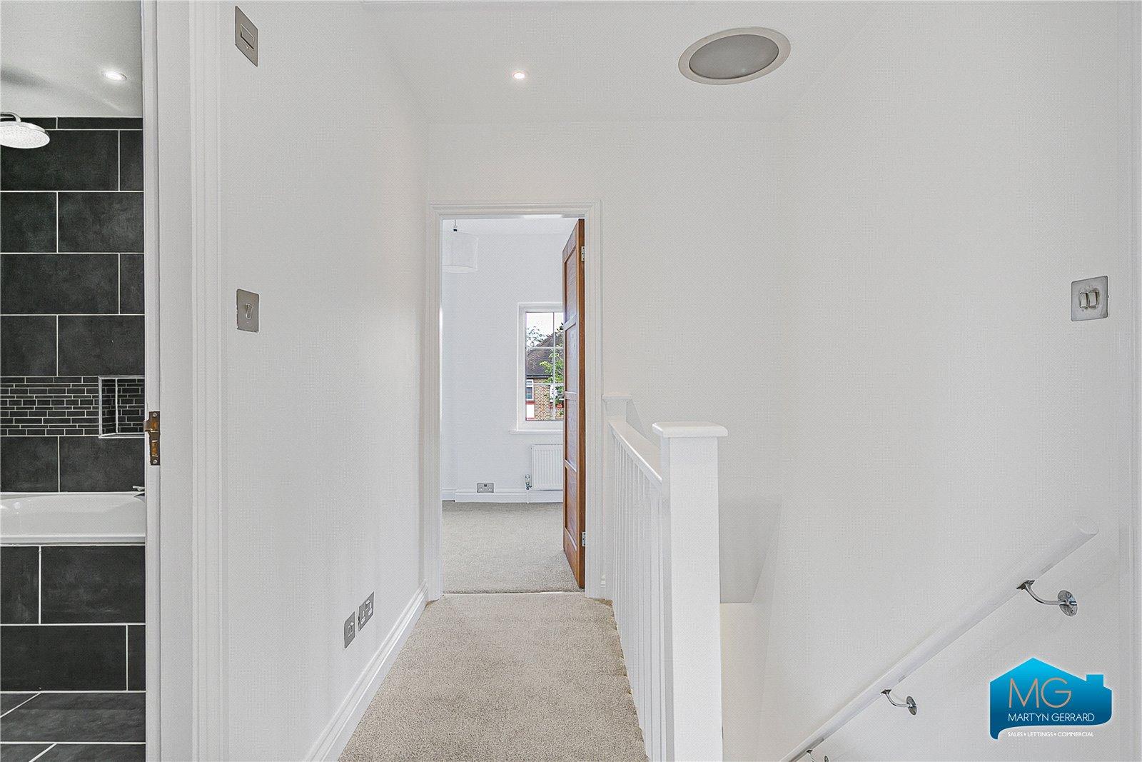 3 bedroom Semi-Detached House to rent - Martyn Gerrard