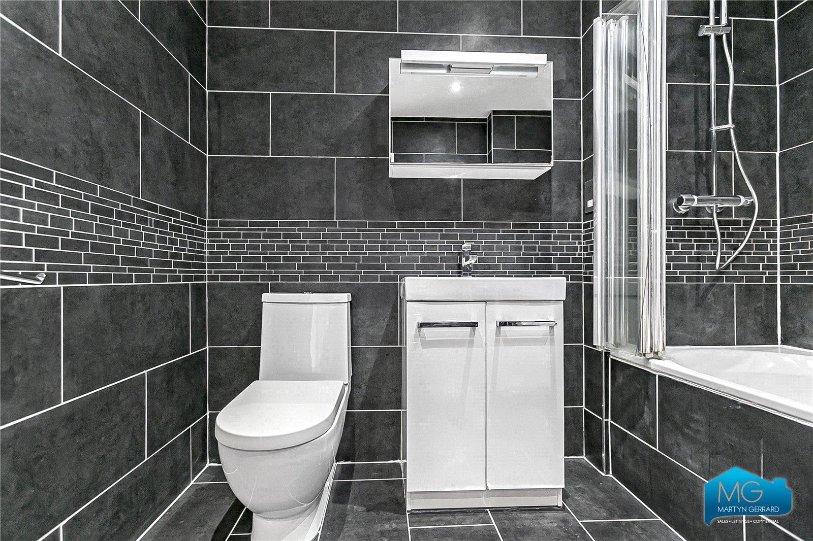 3 bedroom Semi-Detached House to rent - Martyn Gerrard