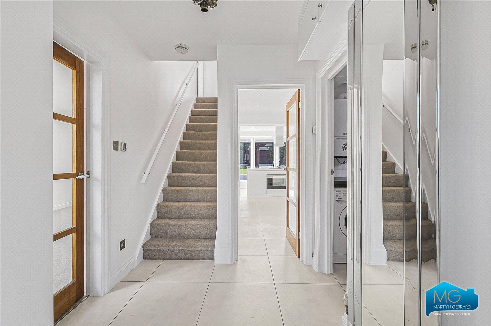 3 bedroom Semi-Detached House to rent - Martyn Gerrard