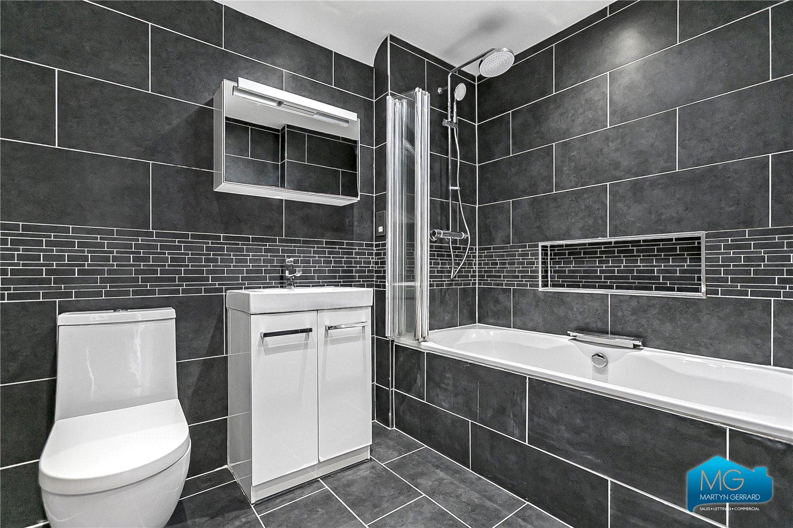 3 bedroom Semi-Detached House to rent - Martyn Gerrard