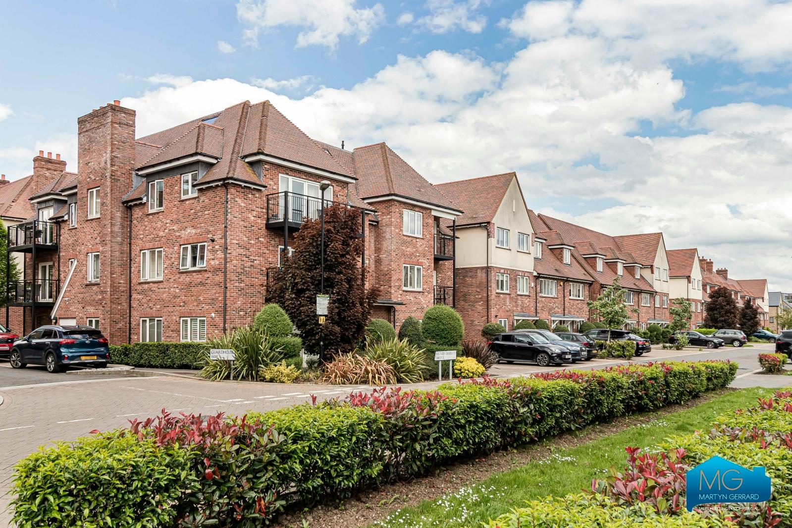 2 bedroom Apartment to rent - Martyn Gerrard