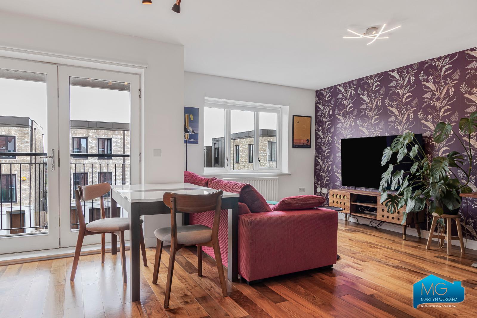 2 bedroom Apartment to rent - Martyn Gerrard
