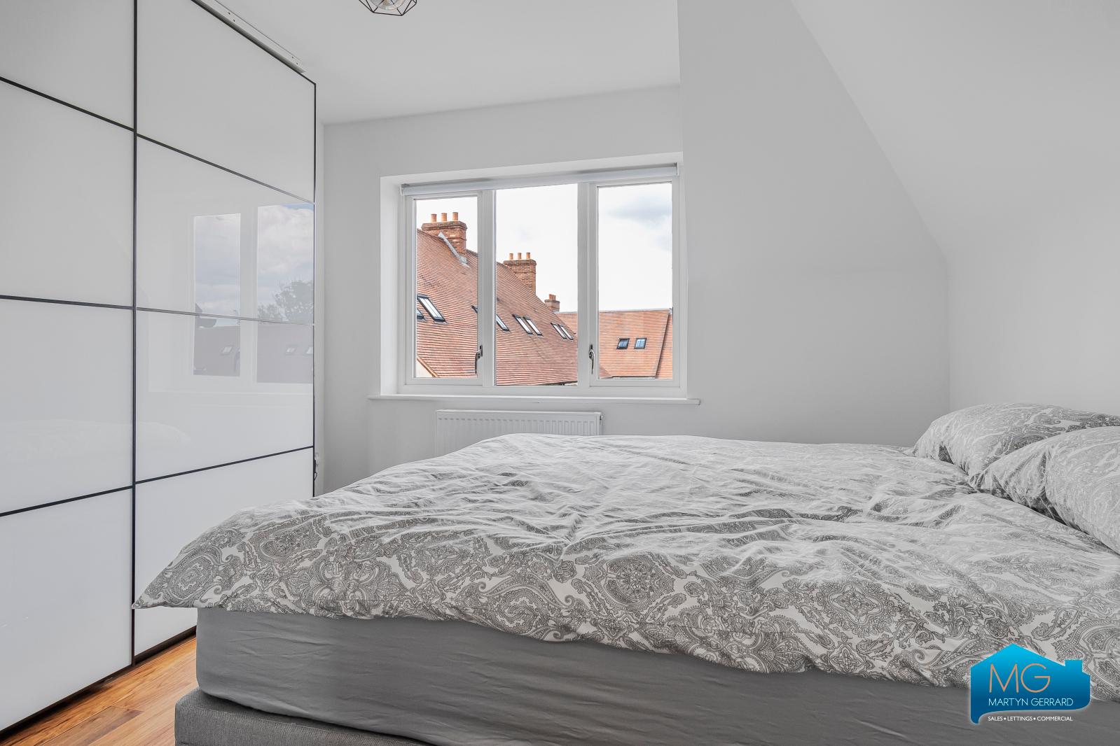 2 bedroom Apartment to rent - Martyn Gerrard