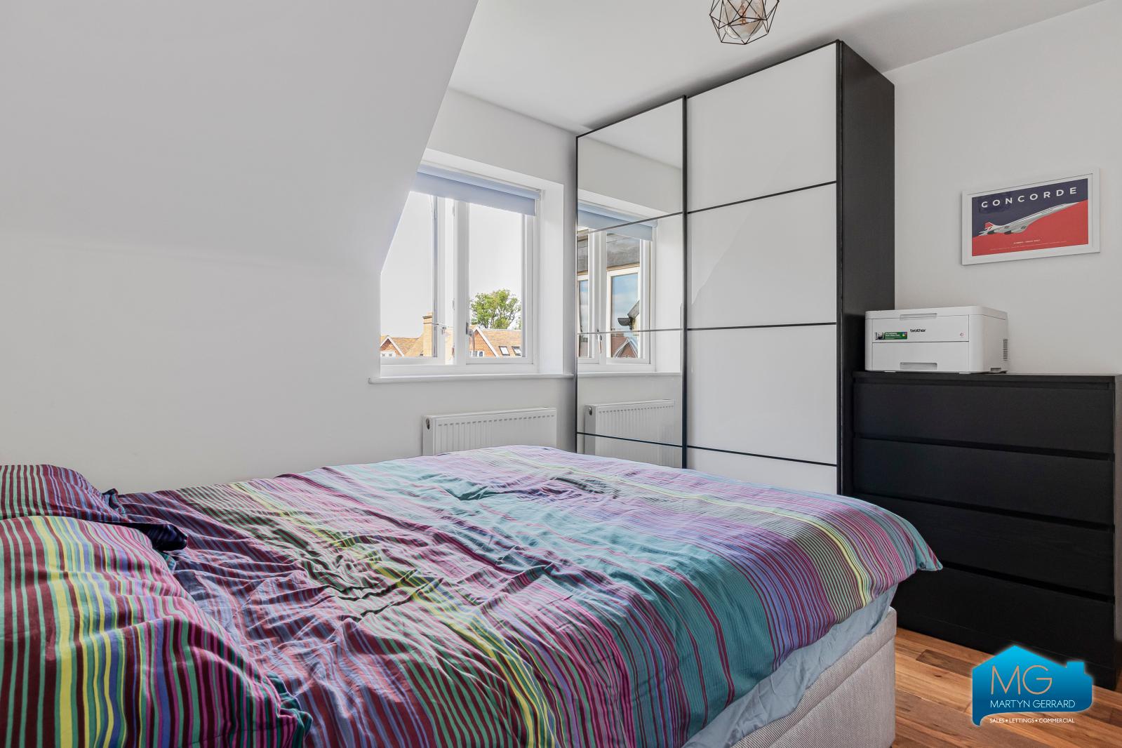 2 bedroom Apartment to rent - Martyn Gerrard