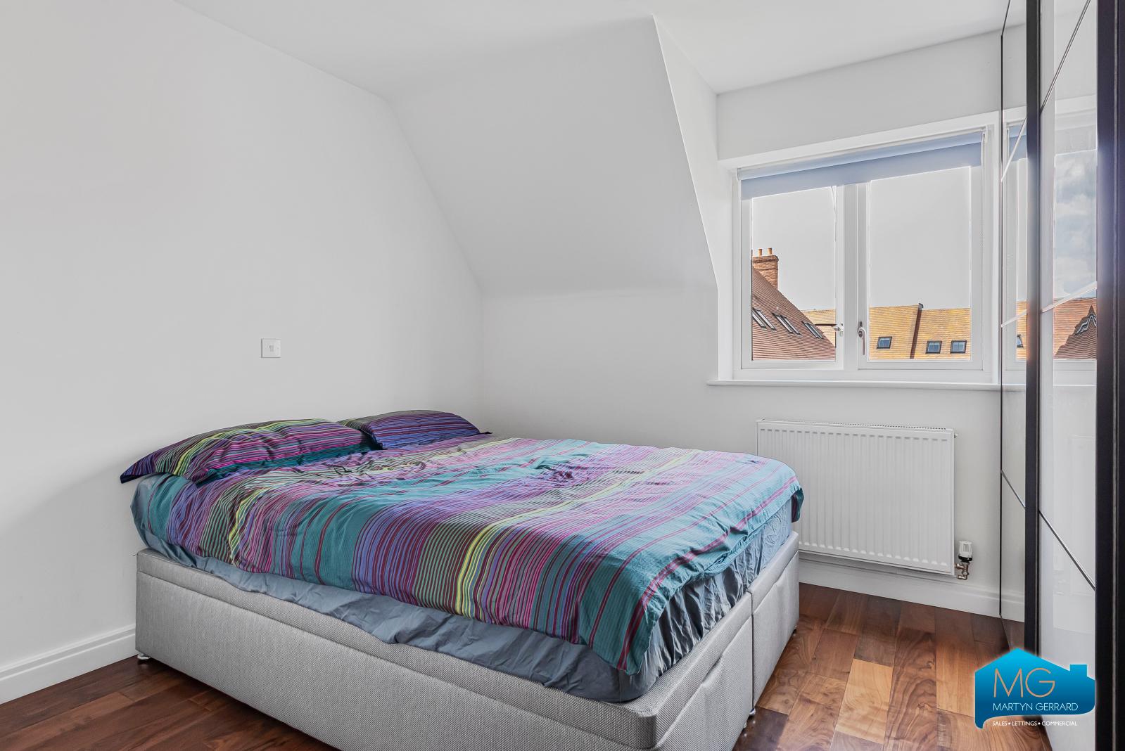 2 bedroom Apartment to rent - Martyn Gerrard