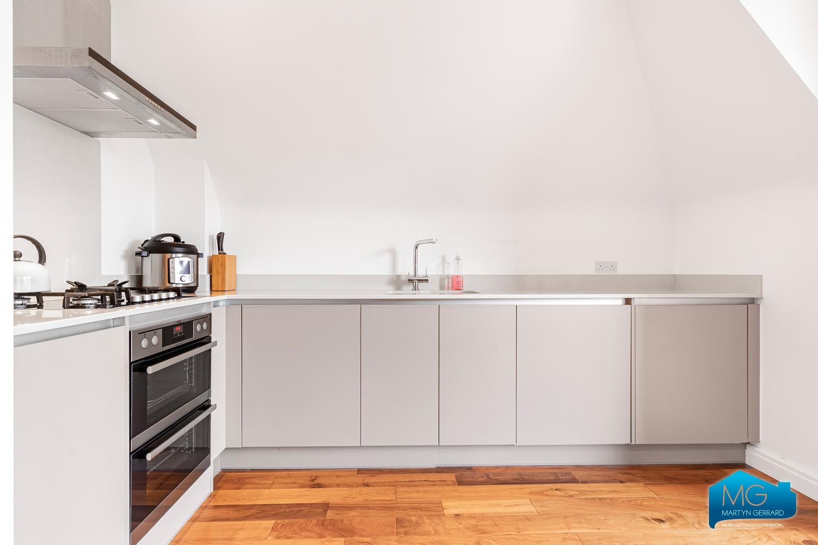 2 bedroom Apartment to rent - Martyn Gerrard