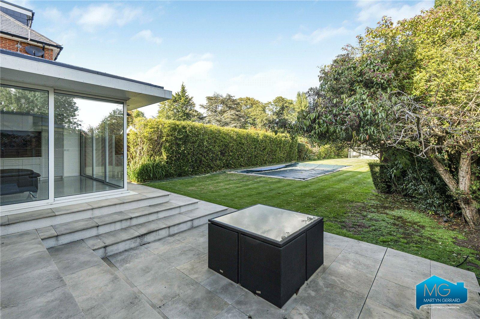 5 bedroom Detached House to rent - Martyn Gerrard