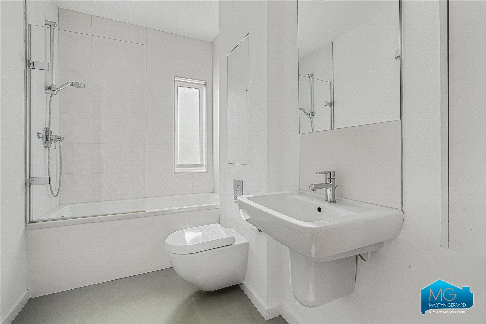 5 bedroom Detached House to rent - Martyn Gerrard
