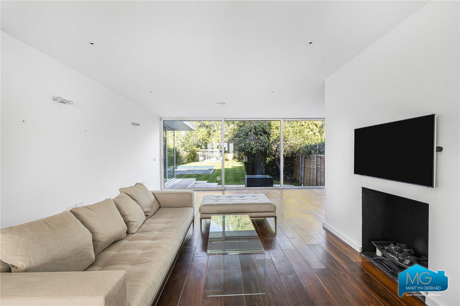 5 bedroom Detached House to rent - Martyn Gerrard