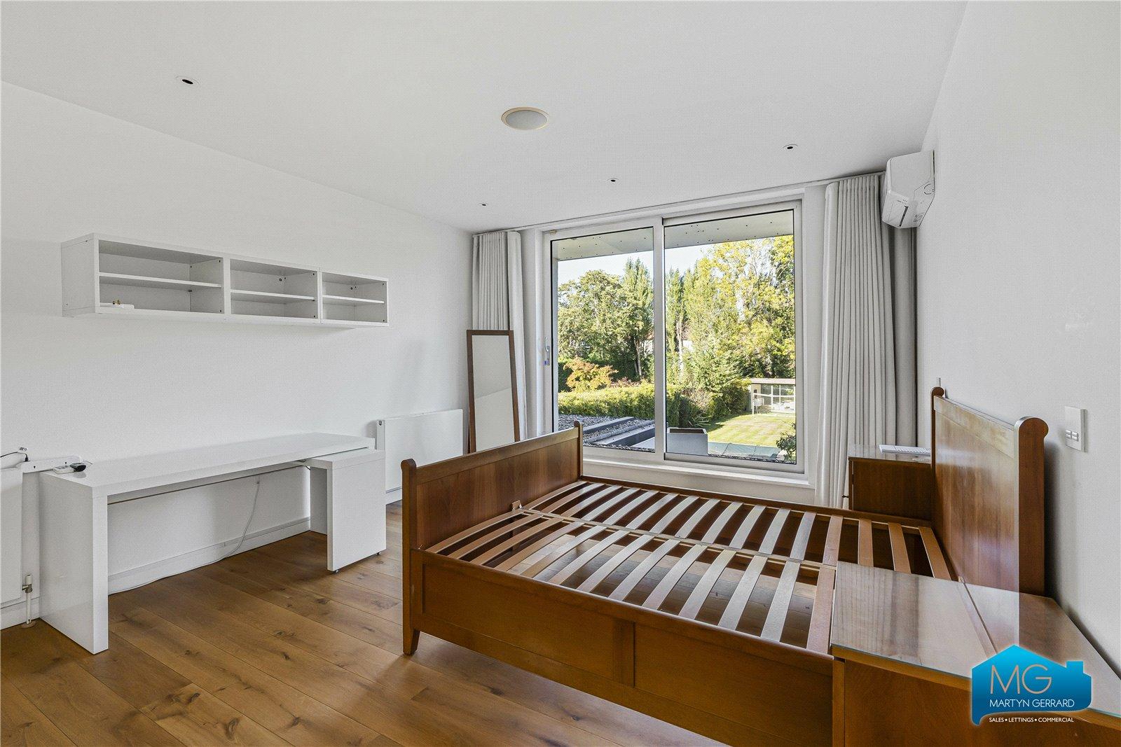 5 bedroom Detached House to rent - Martyn Gerrard