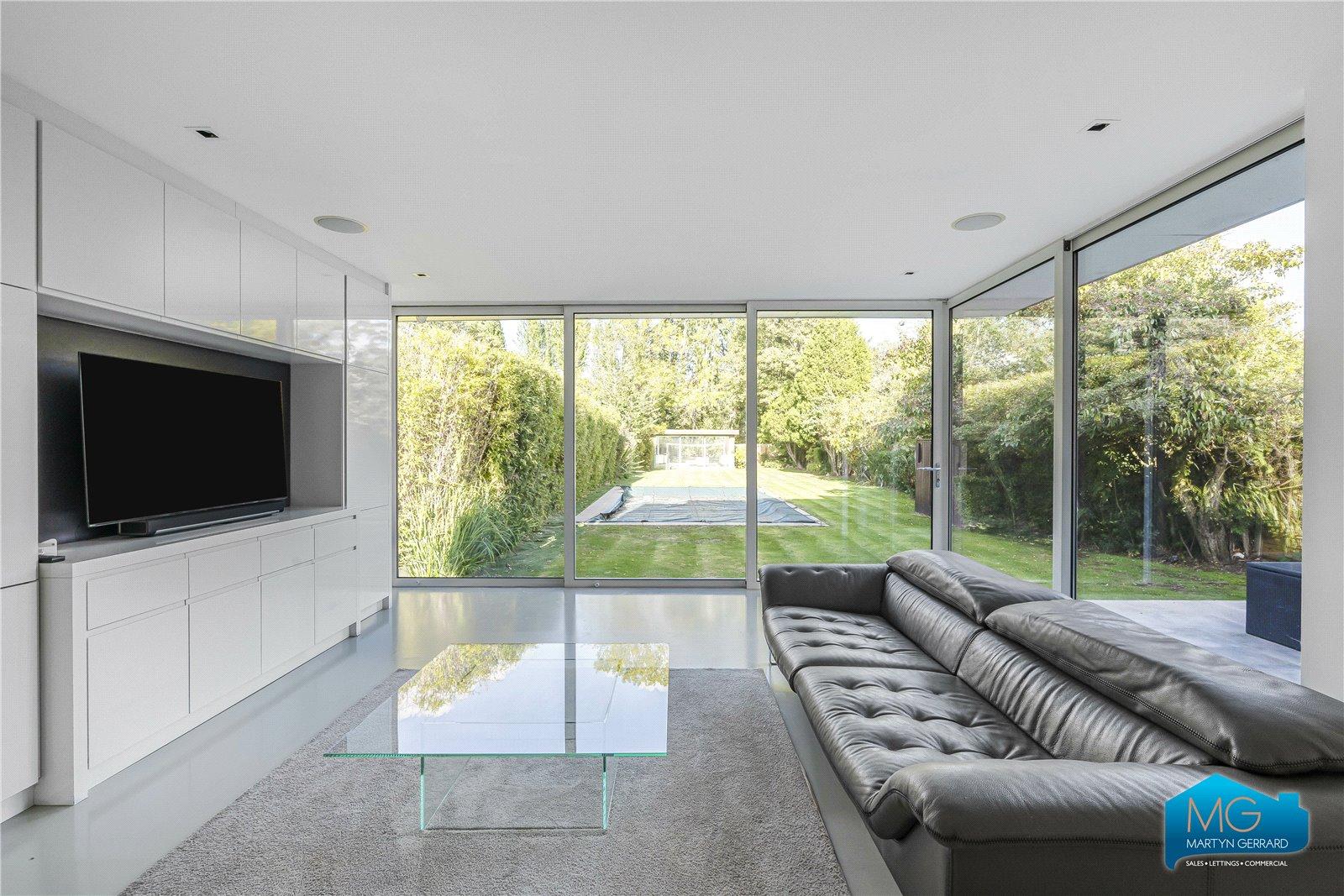 5 bedroom Detached House to rent - Martyn Gerrard