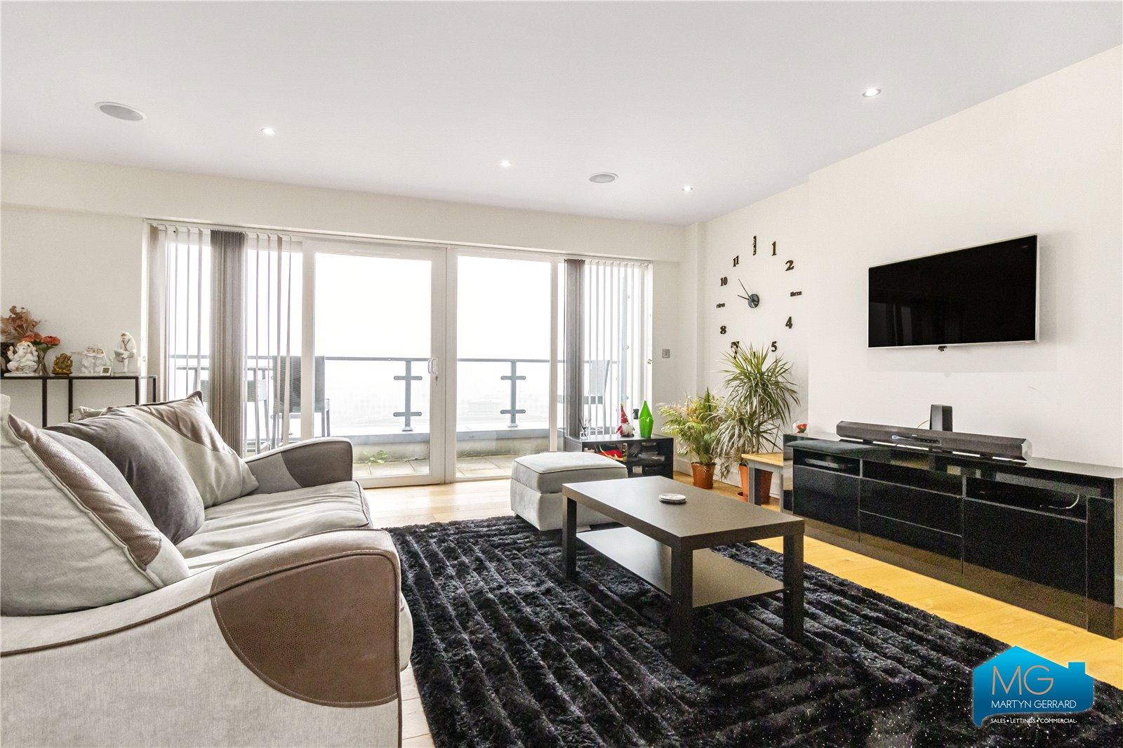 3 bedroom Apartment to rent - Martyn Gerrard