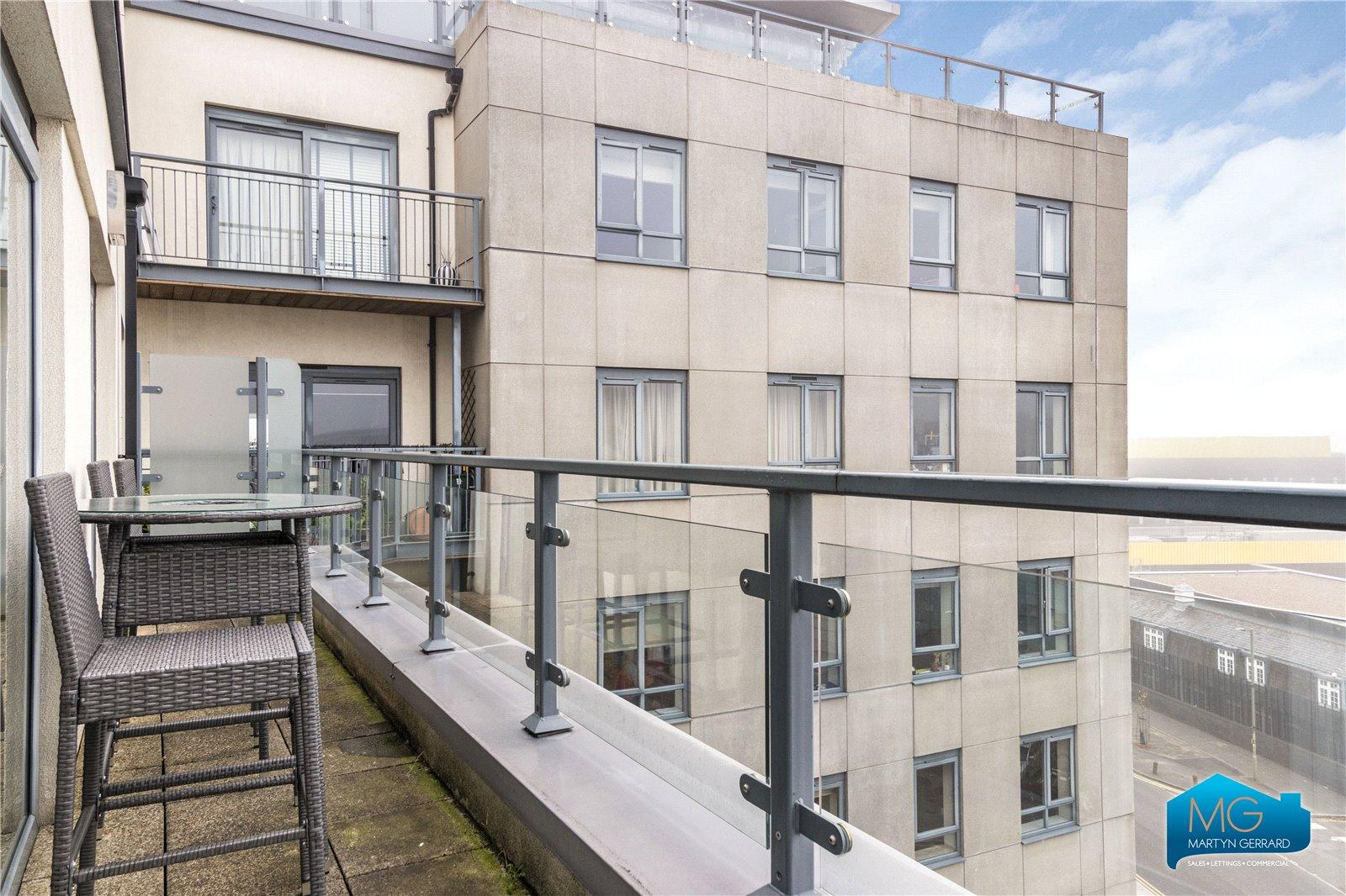 3 bedroom Apartment to rent - Martyn Gerrard