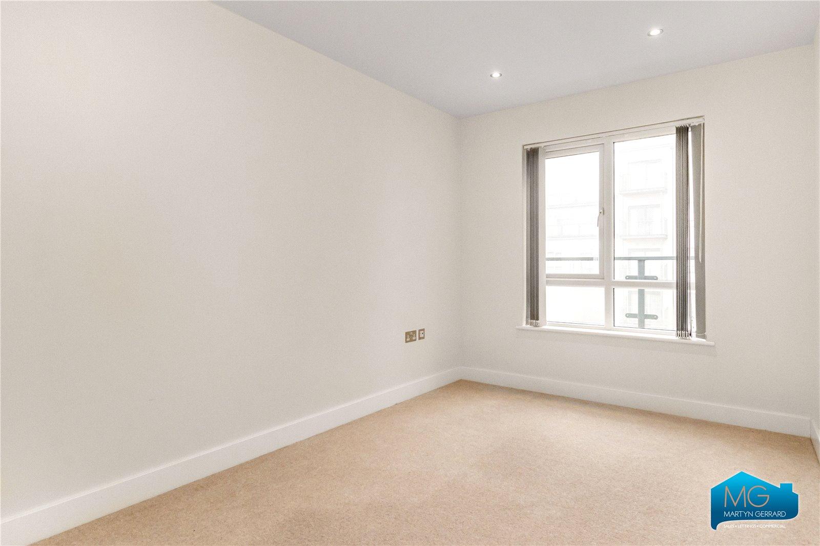 3 bedroom Apartment to rent - Martyn Gerrard
