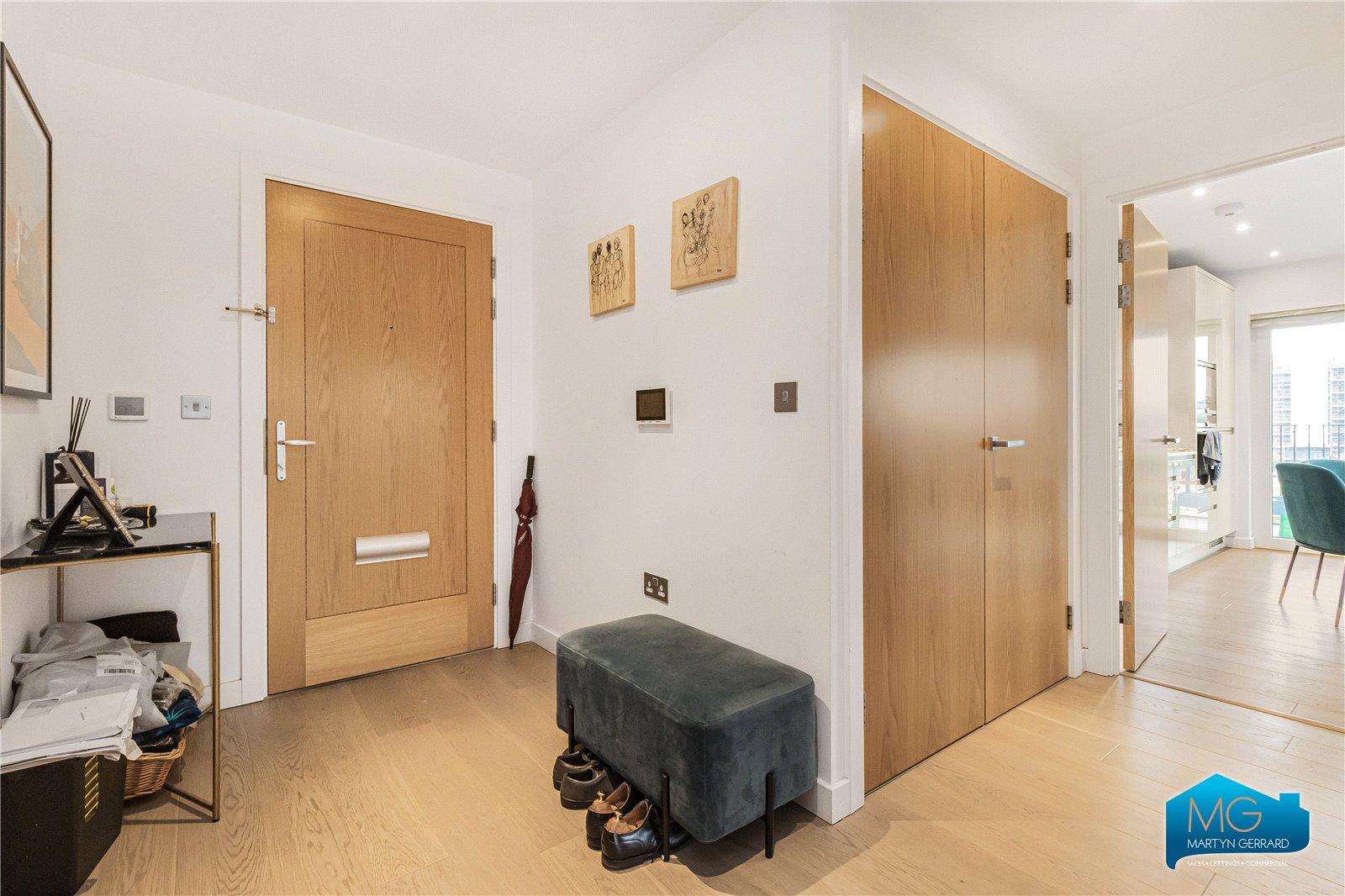 2 bedroom Apartment to rent - Martyn Gerrard