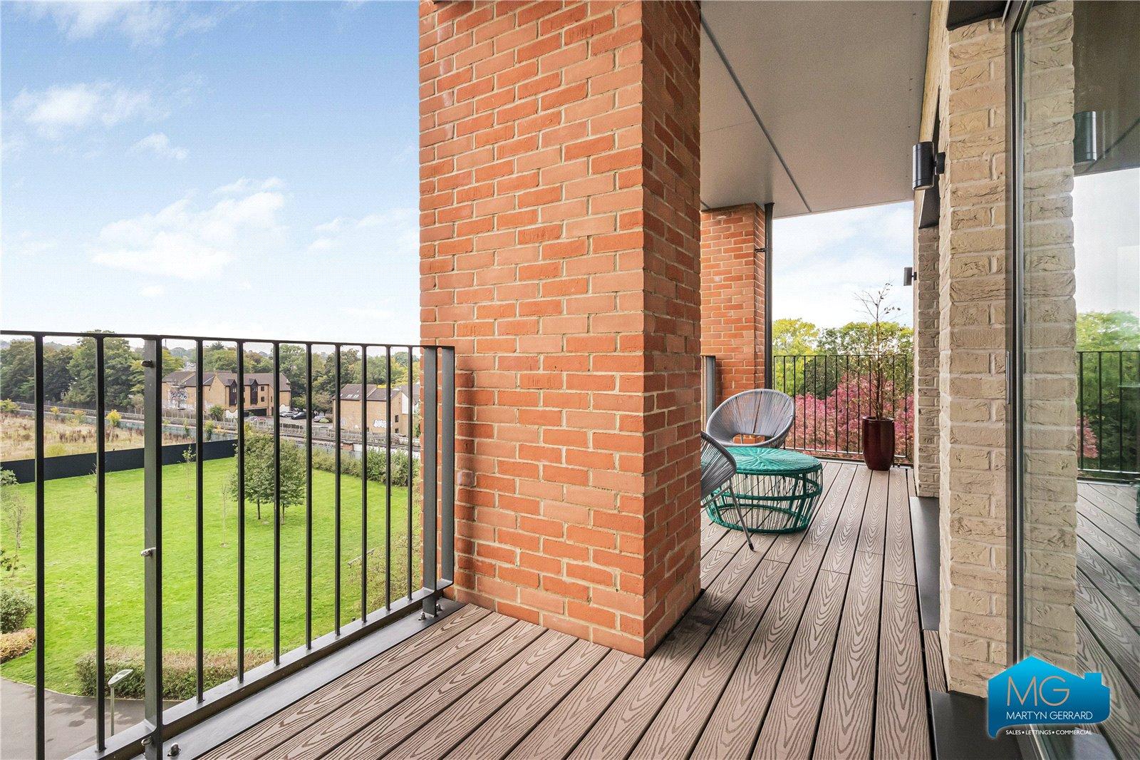 2 bedroom Apartment to rent - Martyn Gerrard