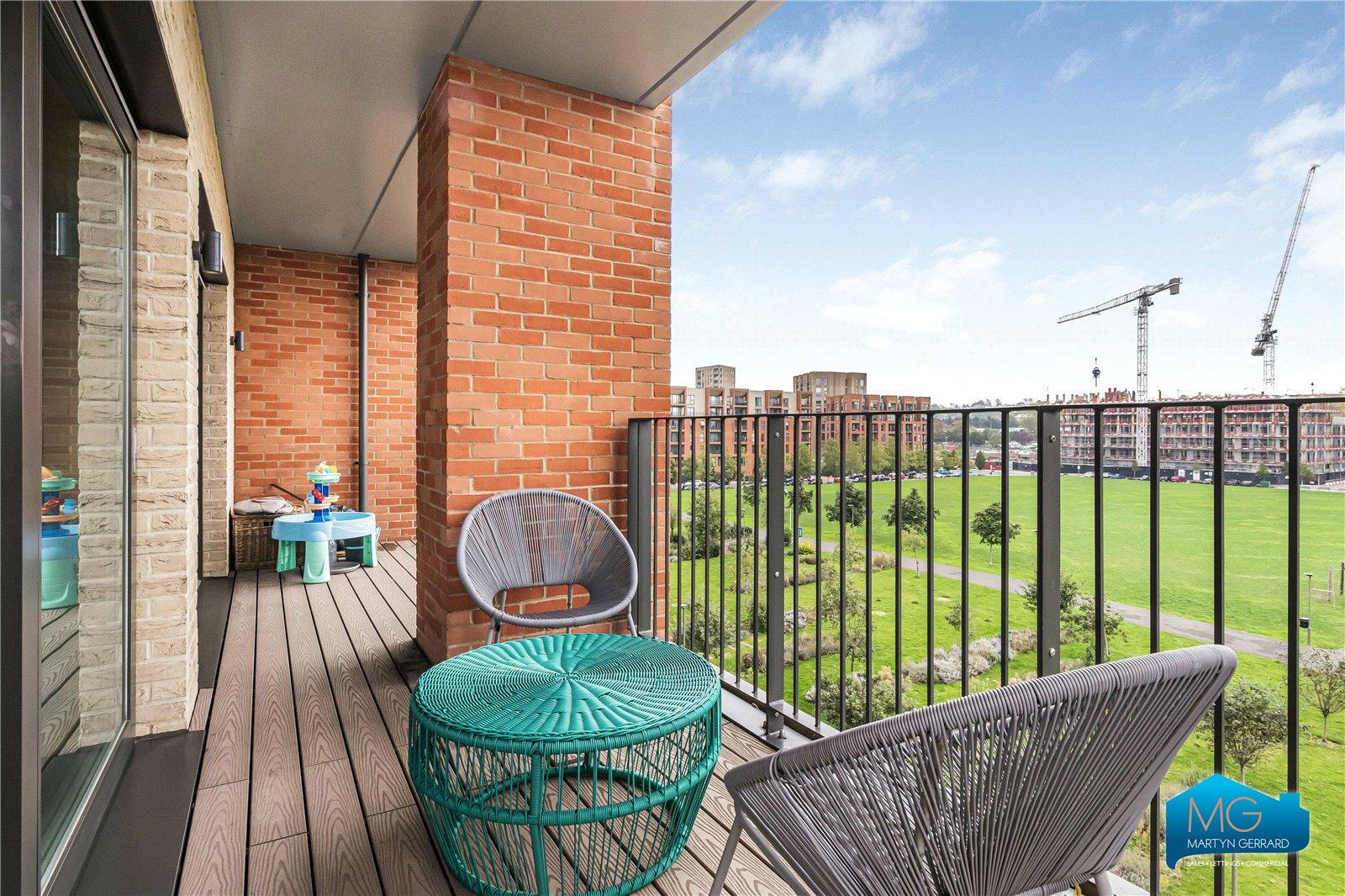 2 bedroom Apartment to rent - Martyn Gerrard
