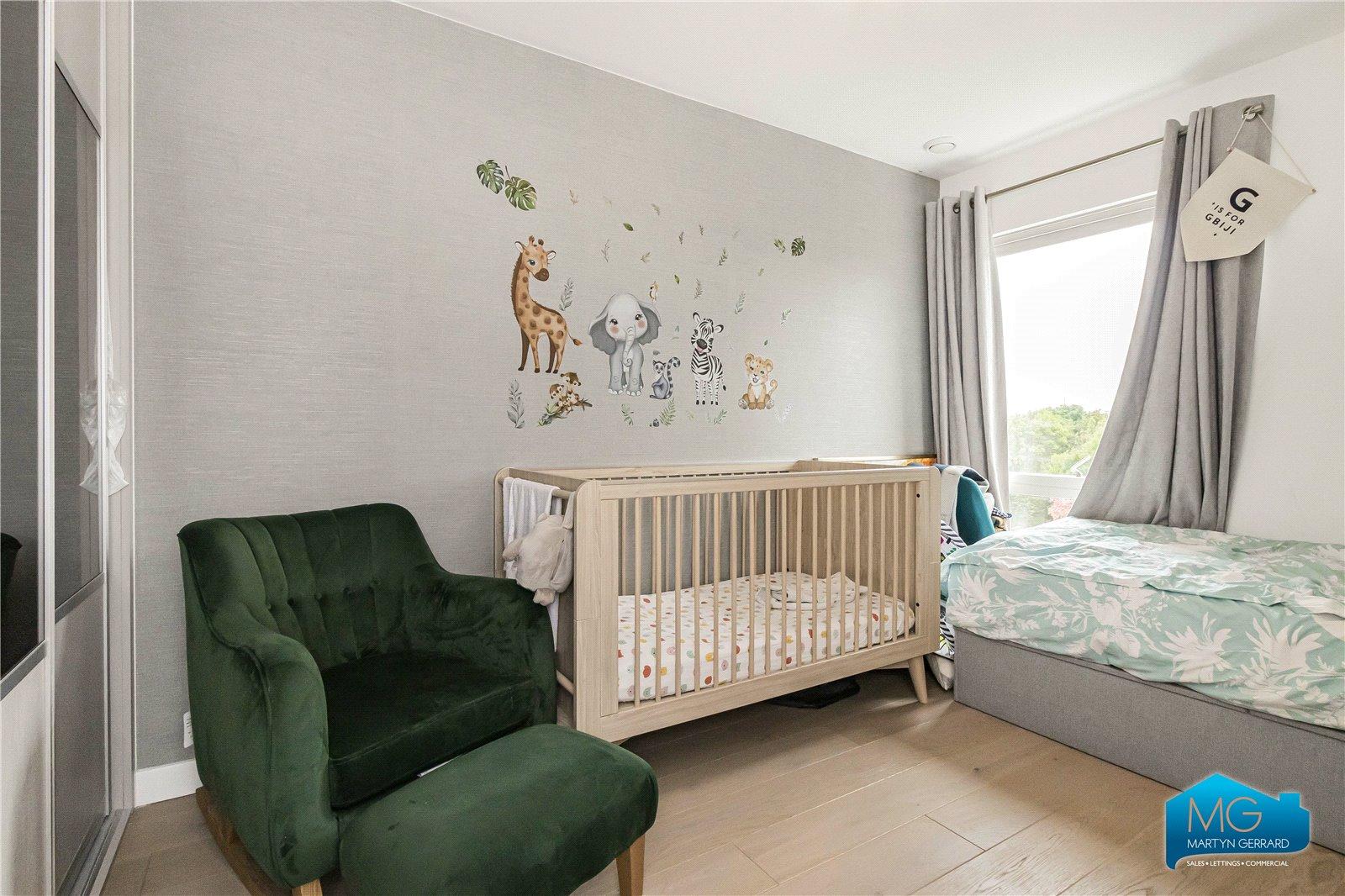 2 bedroom Apartment to rent - Martyn Gerrard