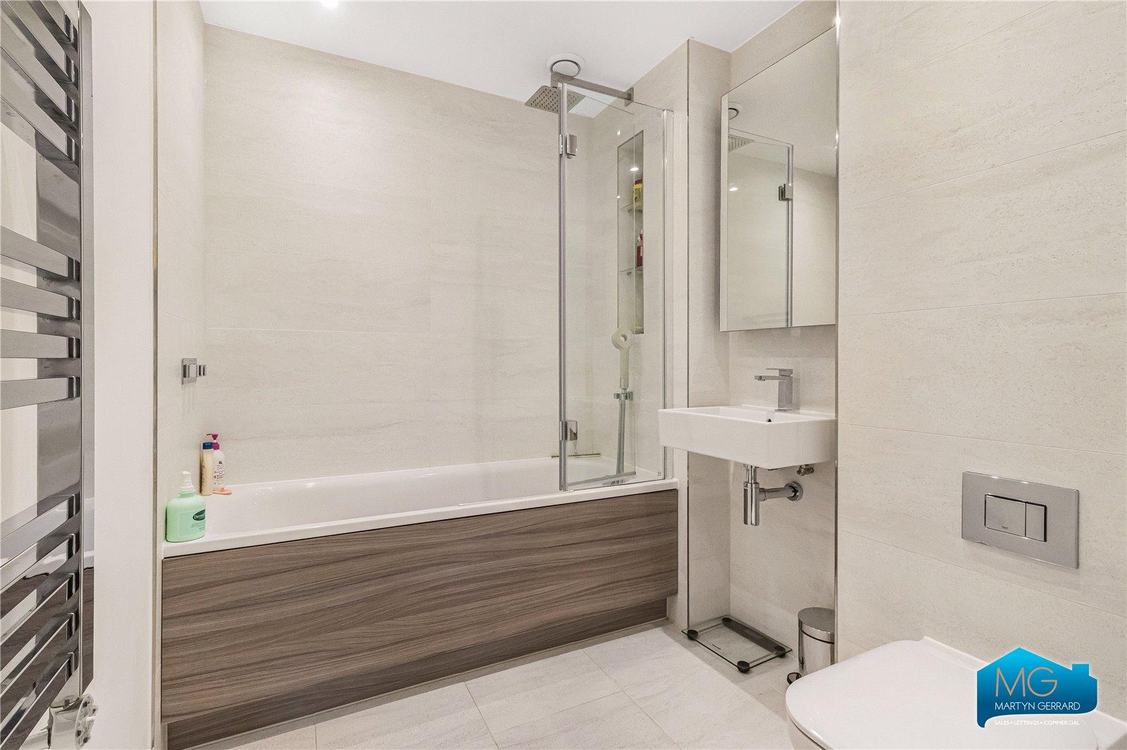 2 bedroom Apartment to rent - Martyn Gerrard