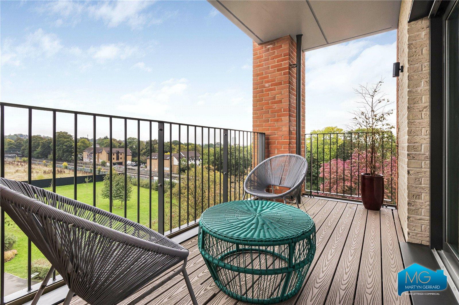 2 bedroom Apartment to rent - Martyn Gerrard