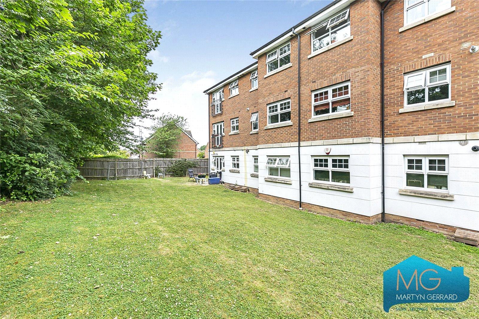 2 bedroom Apartment to rent - Martyn Gerrard