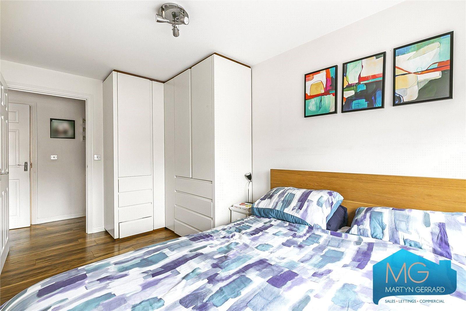 2 bedroom Apartment to rent - Martyn Gerrard