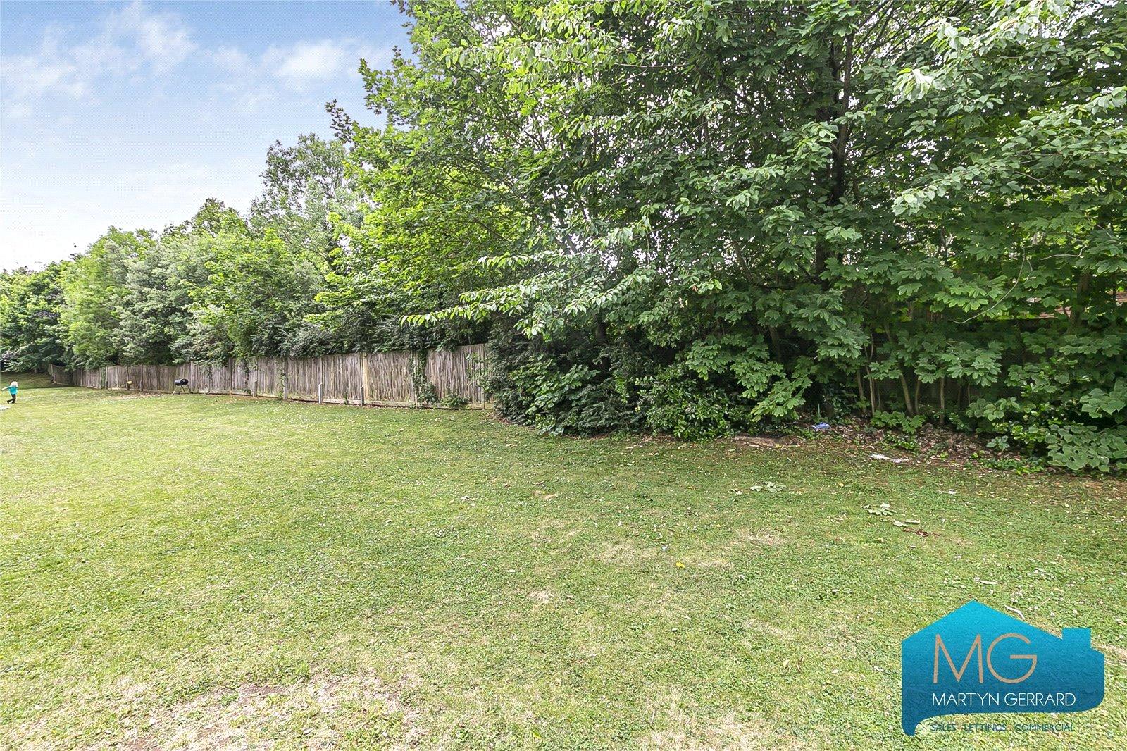 2 bedroom Apartment to rent - Martyn Gerrard