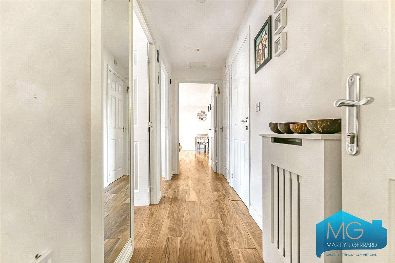 2 bedroom Apartment to rent - Martyn Gerrard