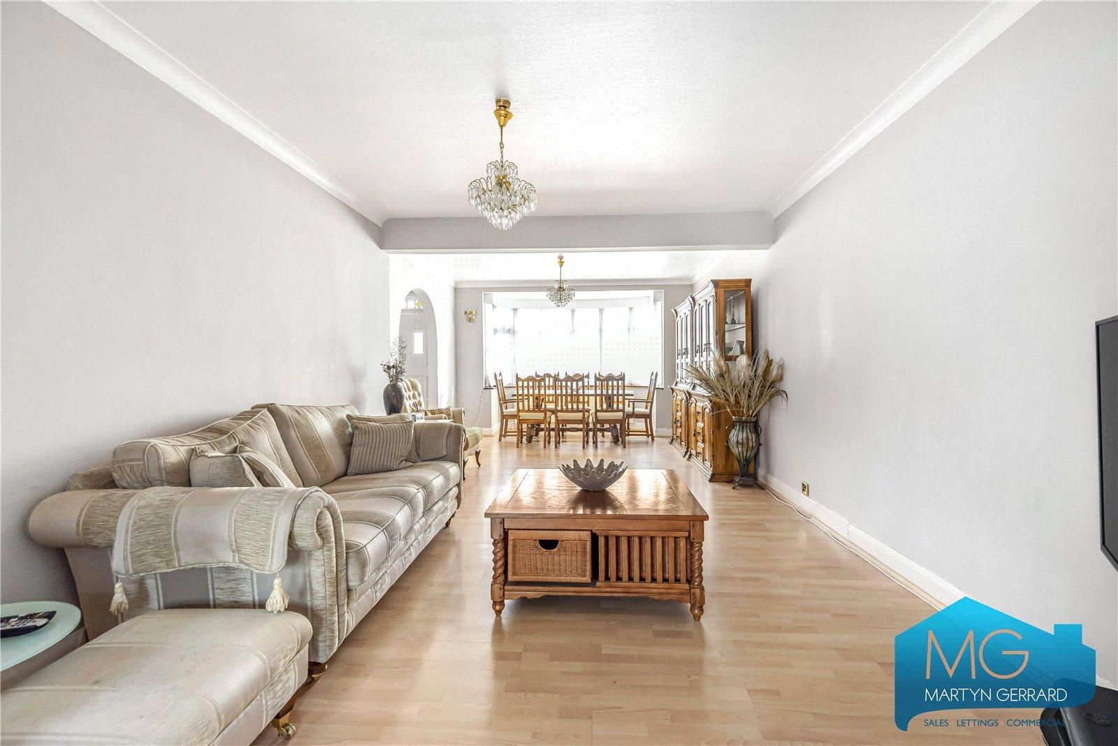 3 bedroom Semi-Detached House to rent - Martyn Gerrard