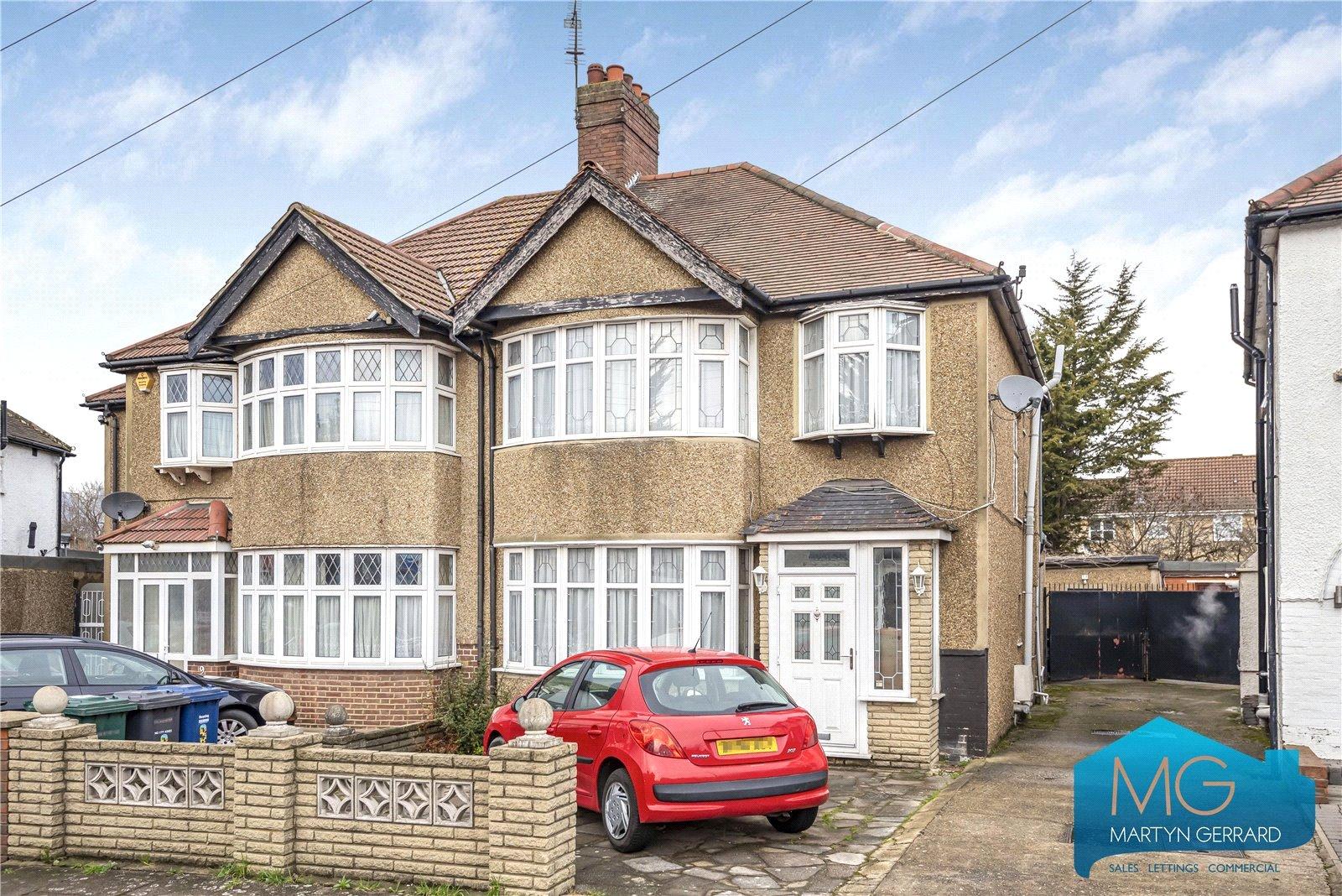 3 bedroom Semi-Detached House to rent - Martyn Gerrard