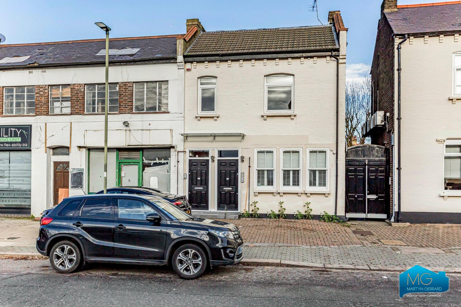 2 bedroom Apartment to rent - Martyn Gerrard