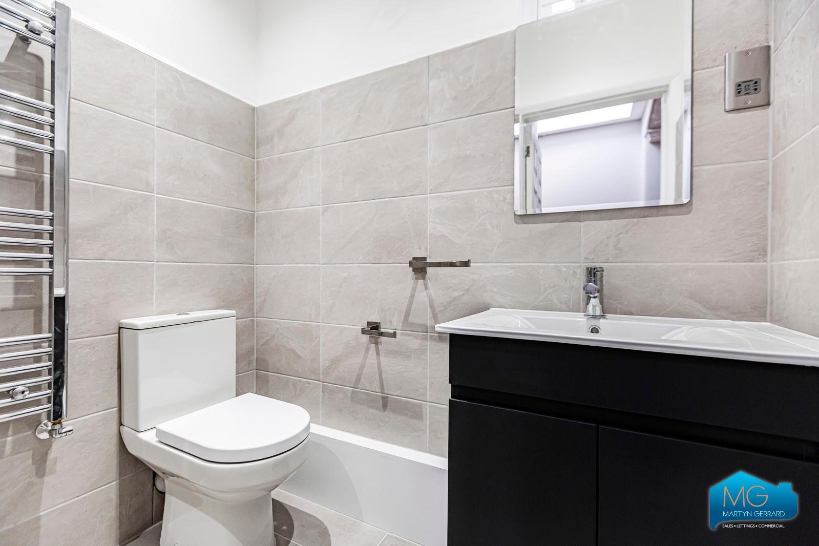 2 bedroom Apartment to rent - Martyn Gerrard