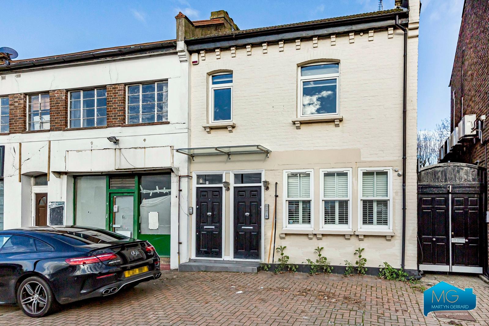 2 bedroom Apartment to rent - Martyn Gerrard