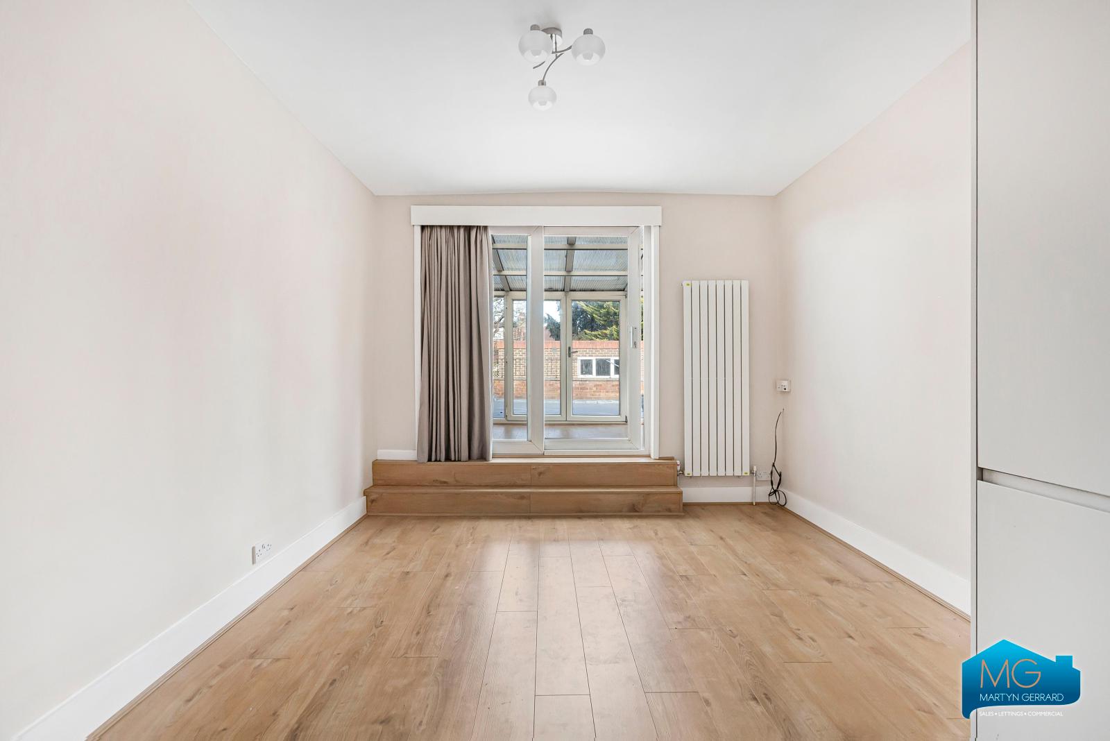 2 bedroom Apartment to rent - Martyn Gerrard